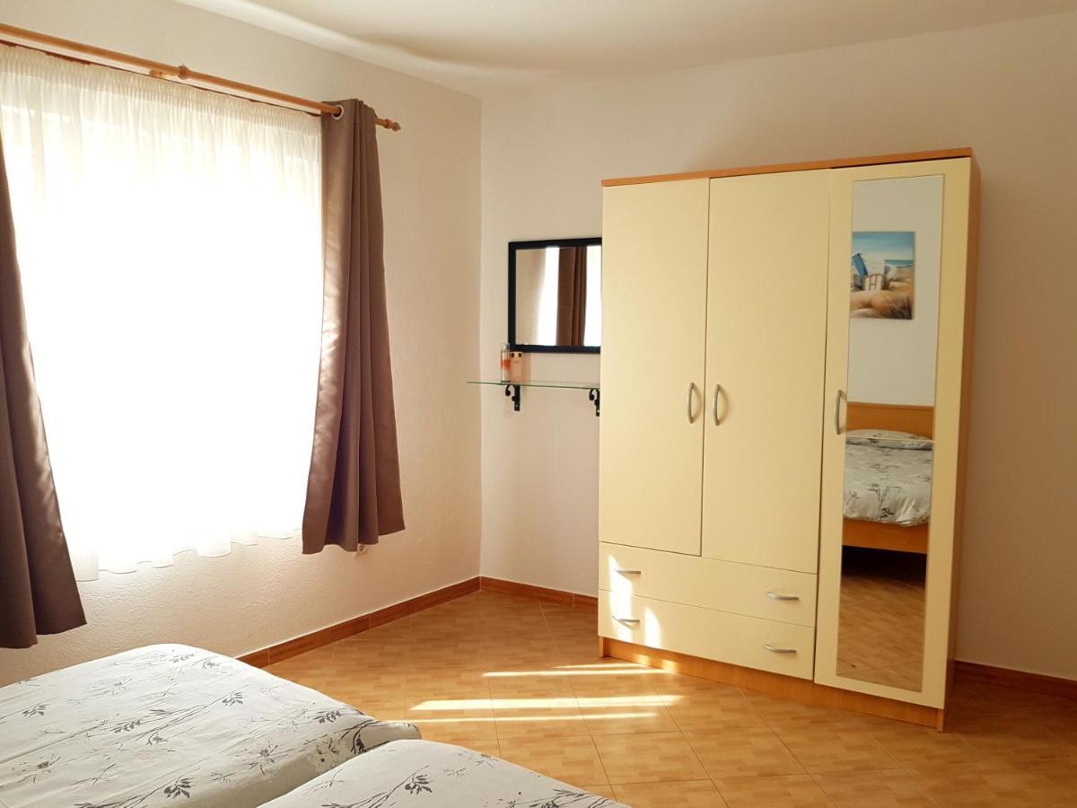 Apartmani Smoljic Primošten Buitenkant foto