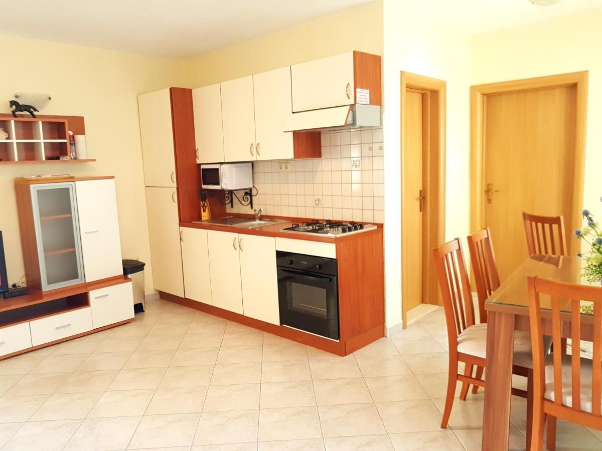 Apartmani Smoljic Primošten Buitenkant foto